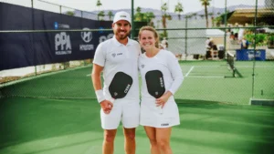 Thomas Wilson và Vivienne David cầm vợt CRBN 1X, biểu tượng của chiến thắng trong Major League Pickleball và PPA